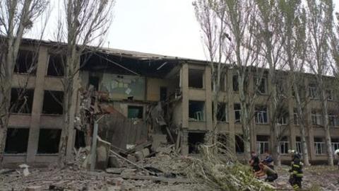 Donetsk bombed building