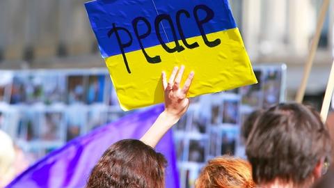 Ukrainian peace sign