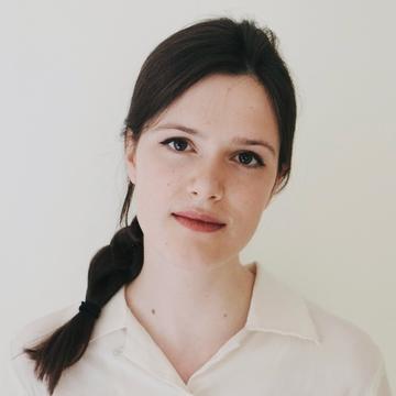Julia Gerdner Headshot