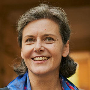 Dora Chomiak