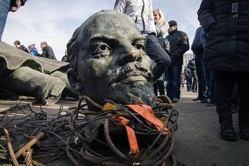 lenin monument