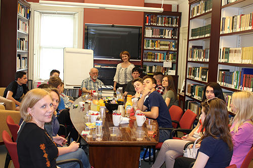 Students during Hajda presentation